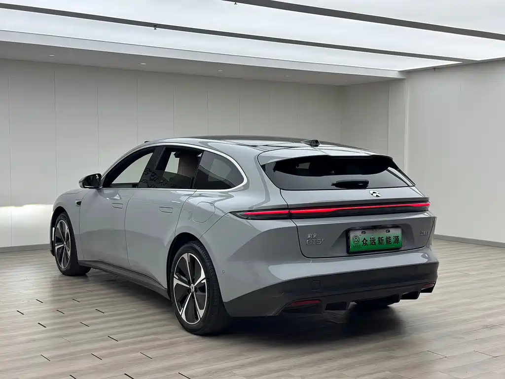 NIO NIO ET5T