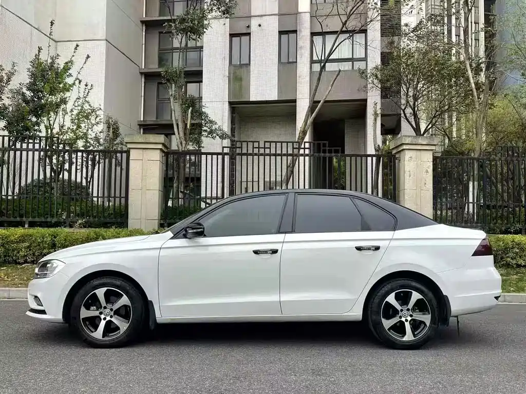 Volkswagen Bora — миниатюра 6