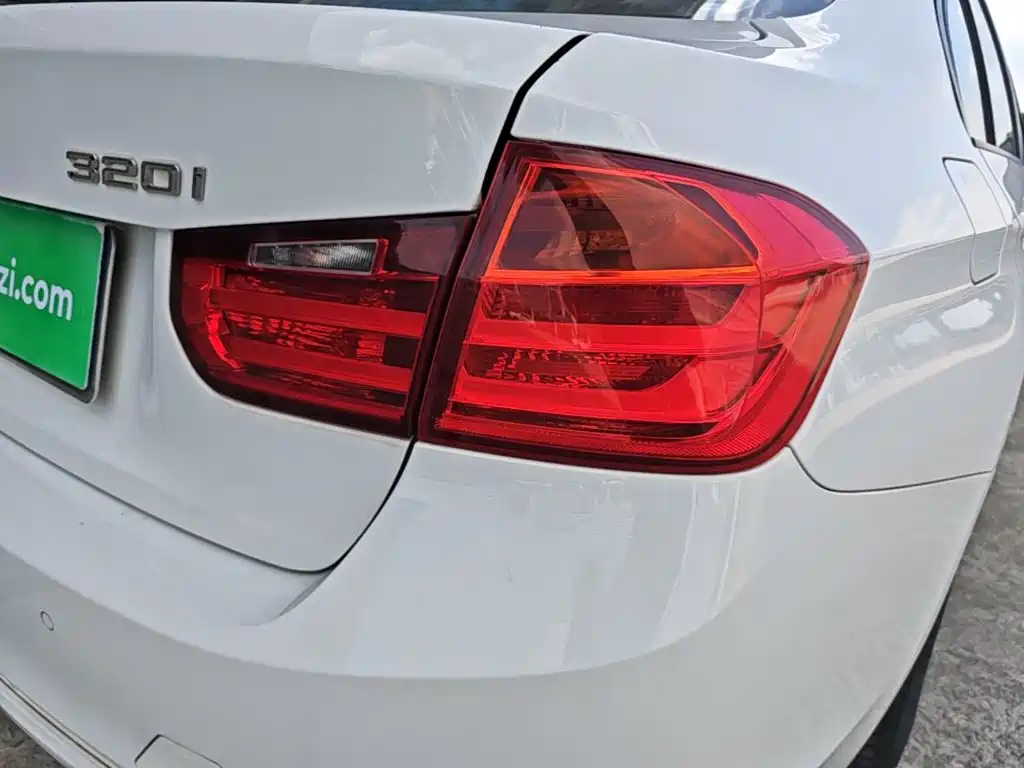BMW 3 Series — миниатюра 8