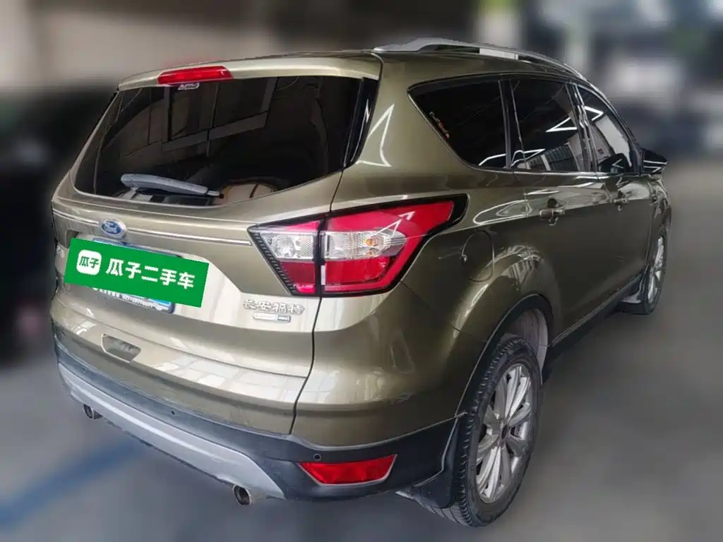 Ford Kuga — миниатюра 10