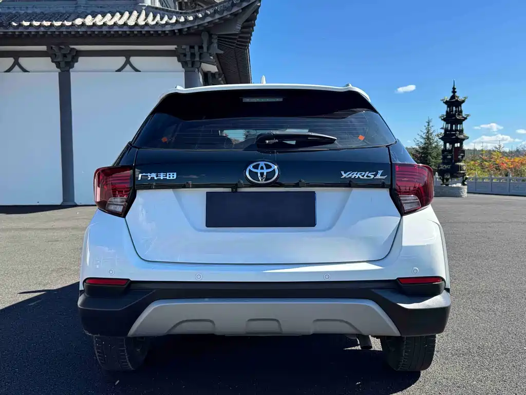 Toyota Yaris L — миниатюра 5