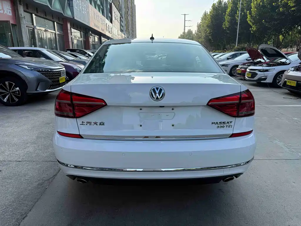 Volkswagen Passat — миниатюра 6