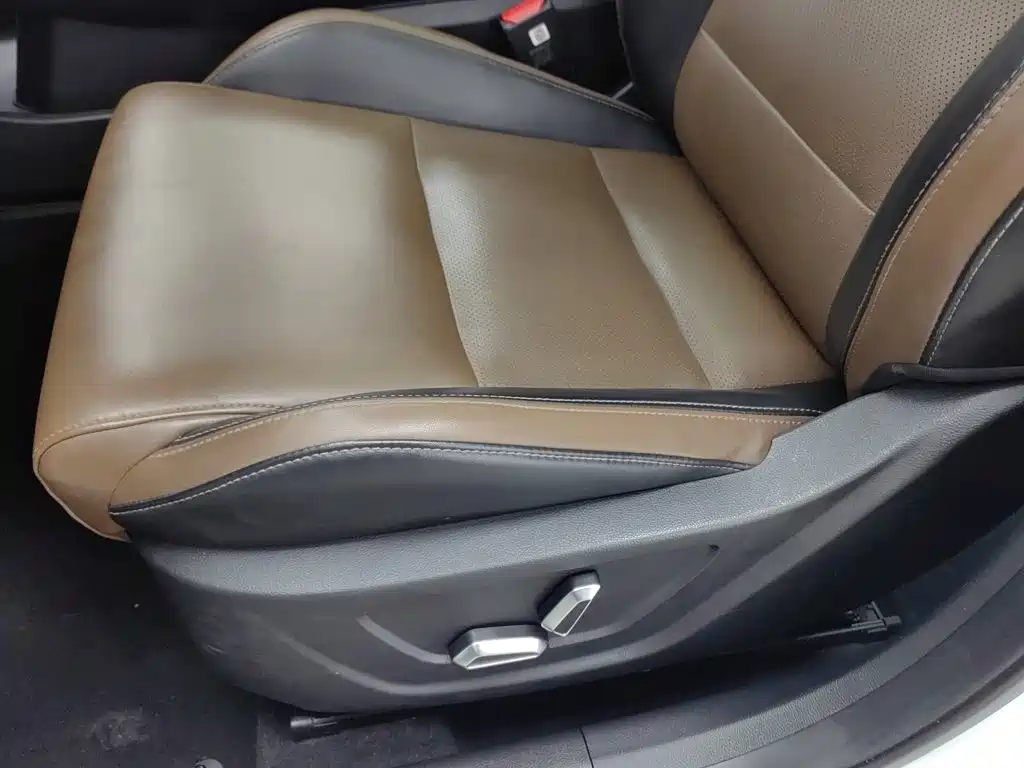 Geely Binyue — миниатюра 20
