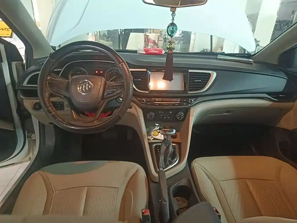 Buick Excelle — миниатюра 10