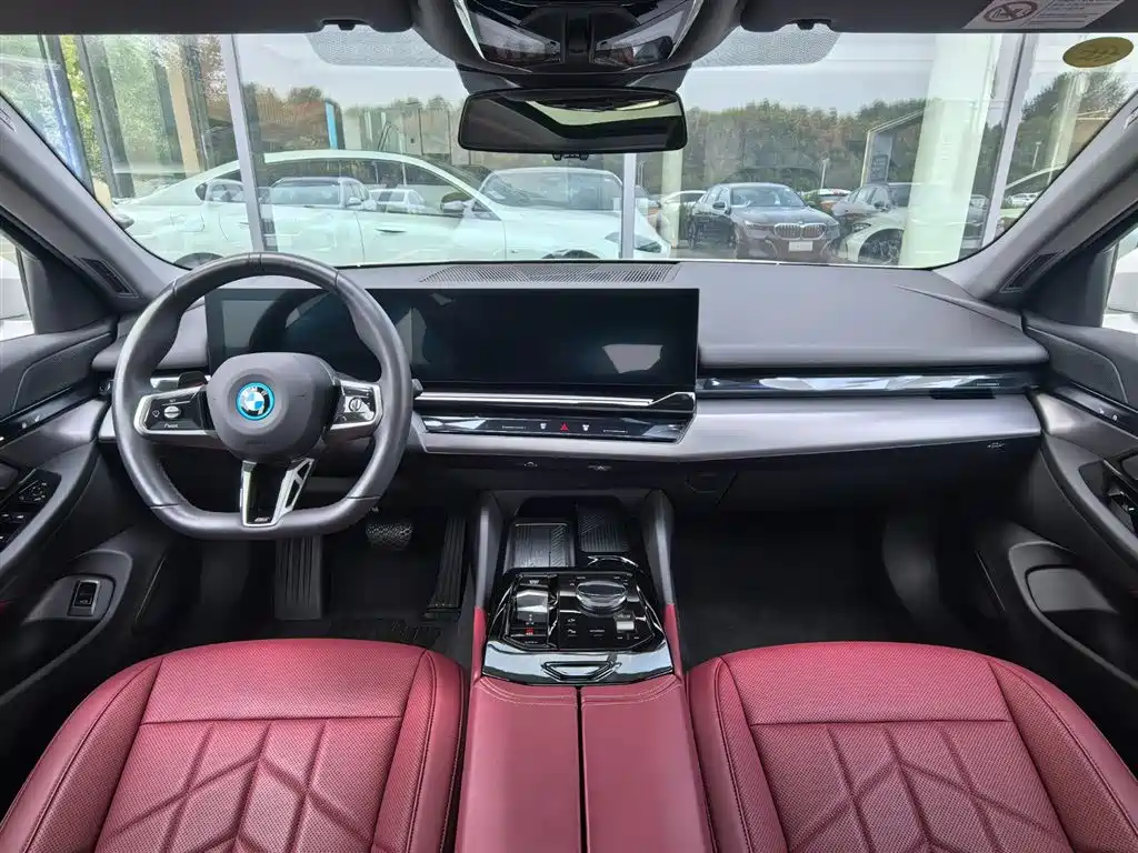 BMW i5 — миниатюра 6