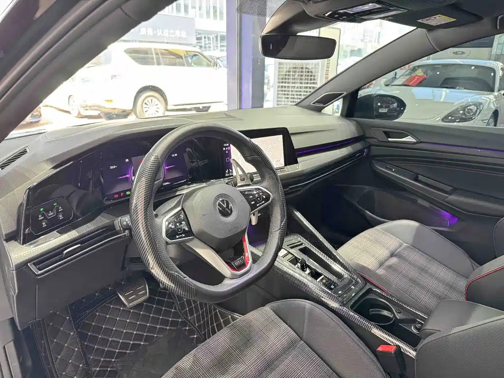 Volkswagen Golf GTI — миниатюра 6