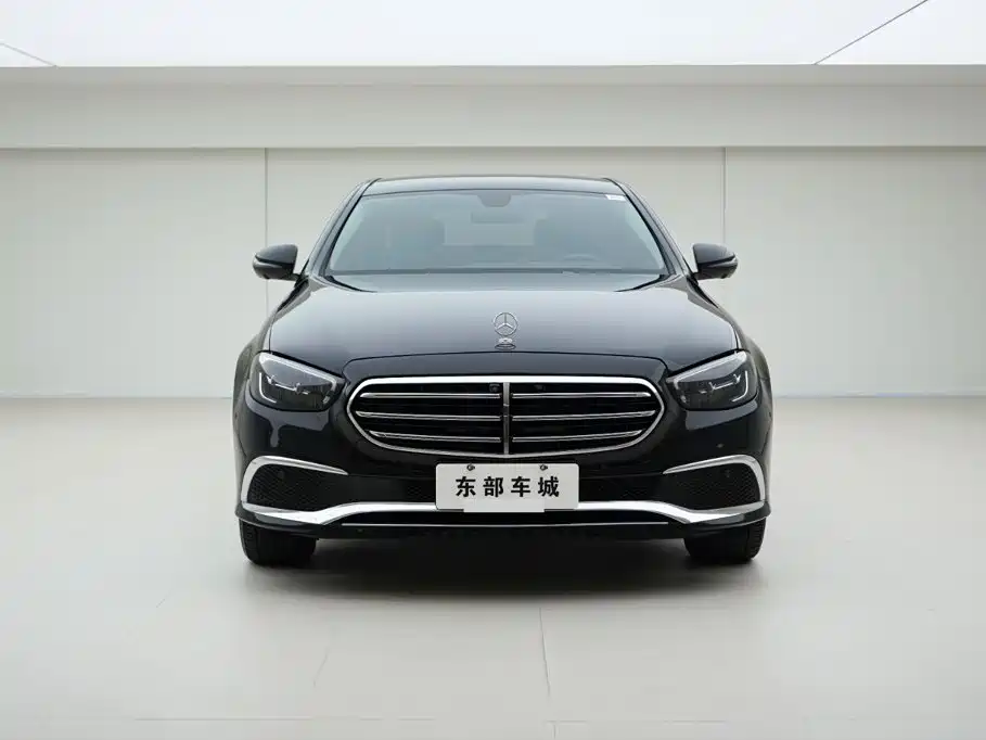 Mercedes-Benz E-Class — миниатюра 2
