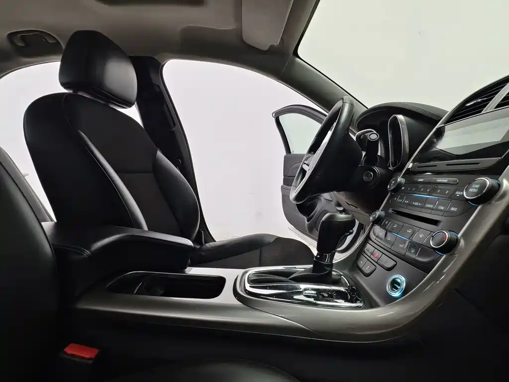 Chevrolet Malibu — миниатюра 15