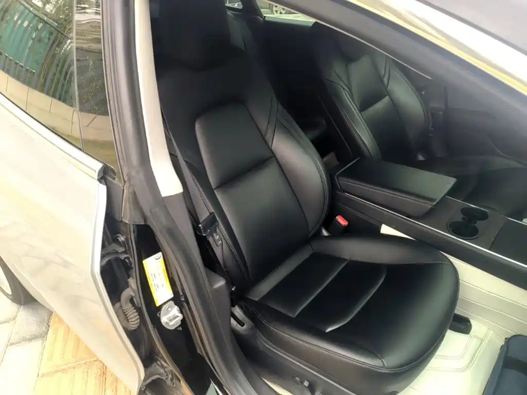 Tesla Model 3 — миниатюра 25
