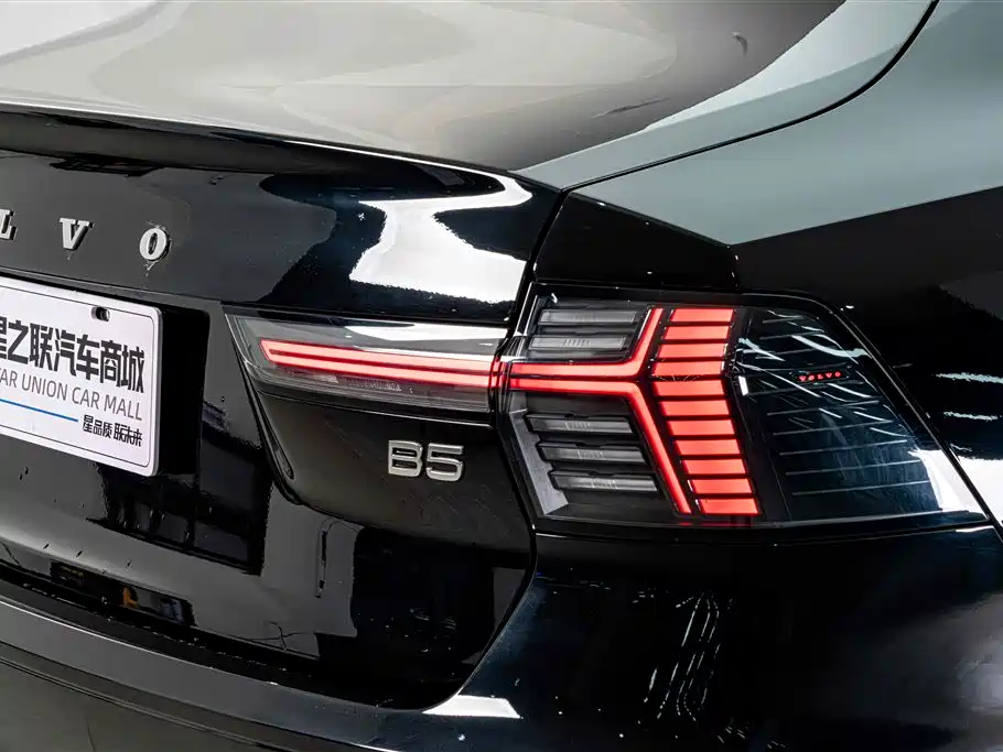 Volvo S90 — миниатюра 8