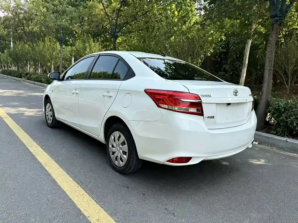 Toyota Vios — миниатюра 5