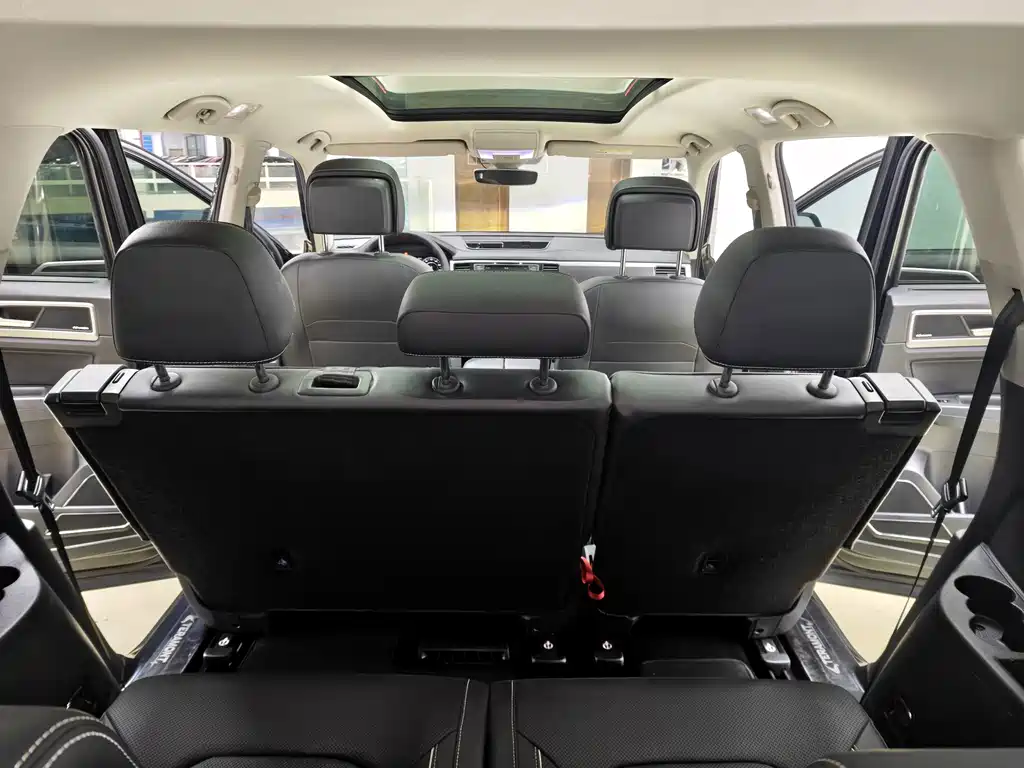 Volkswagen Teramont — миниатюра 12