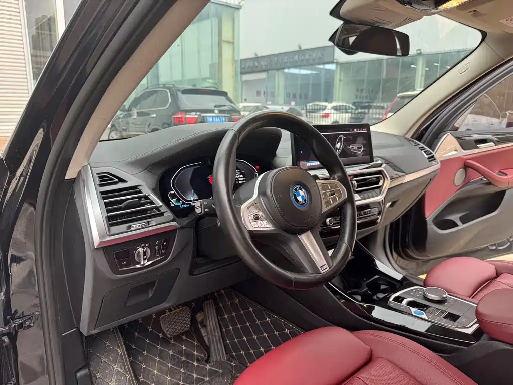 BMW iX3 — миниатюра 4