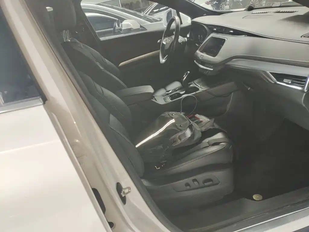 Cadillac XT4 — миниатюра 25