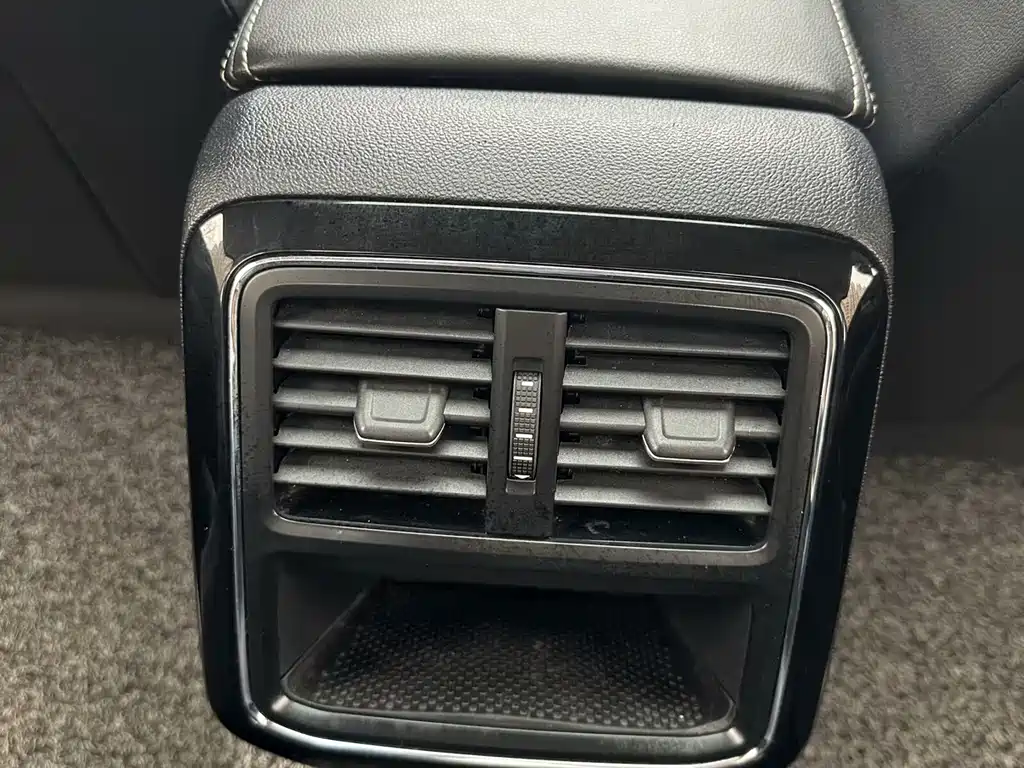 Volkswagen Passat — миниатюра 11