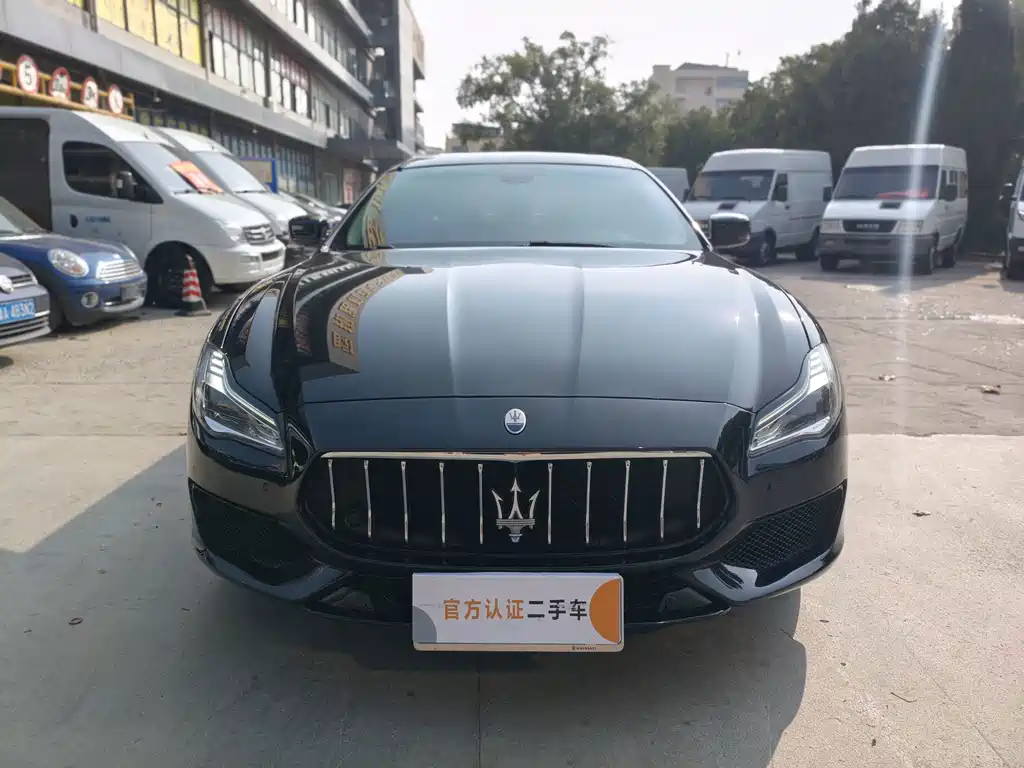 Maserati Quattroporte — миниатюра 2