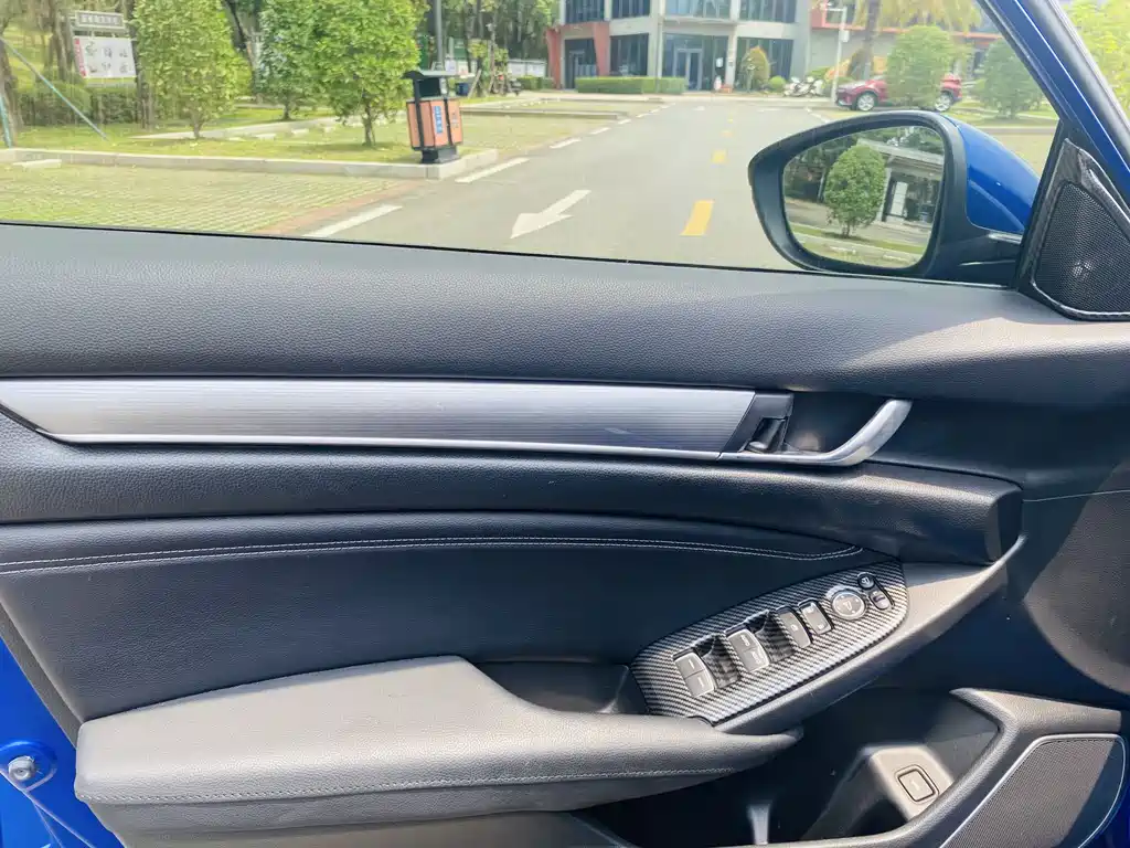 Honda Accord 2018 260TURBO Elite V