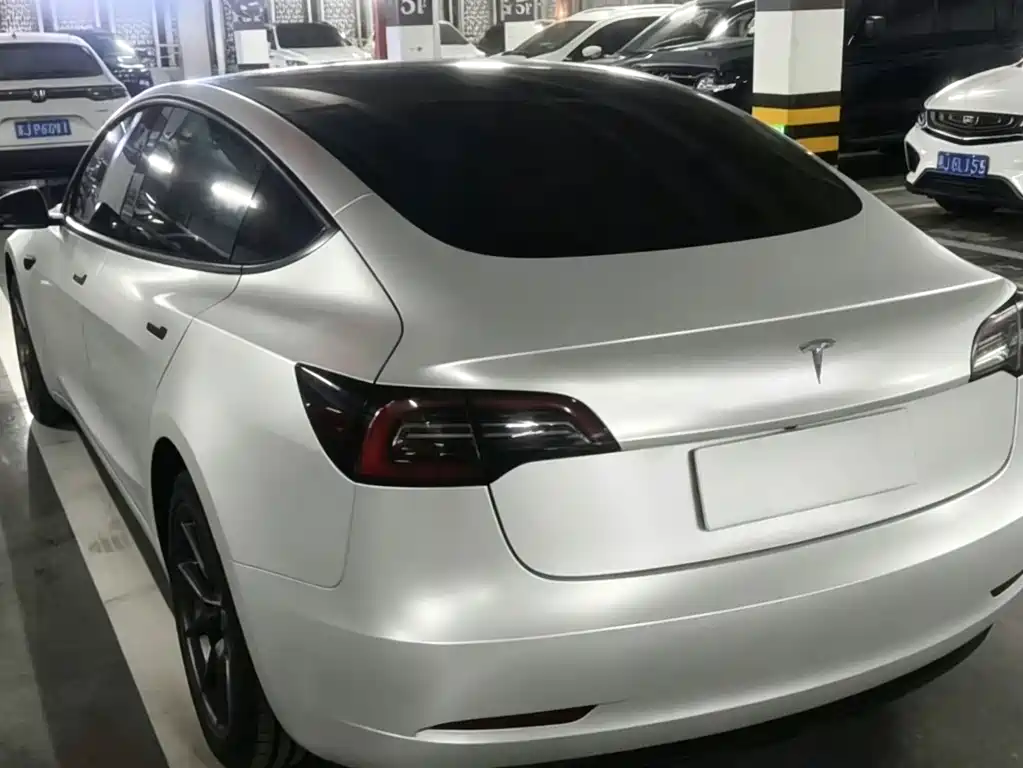 Tesla Model 3 — миниатюра 9