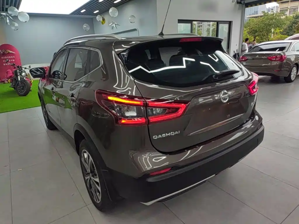 Nissan Qashqai — миниатюра 5