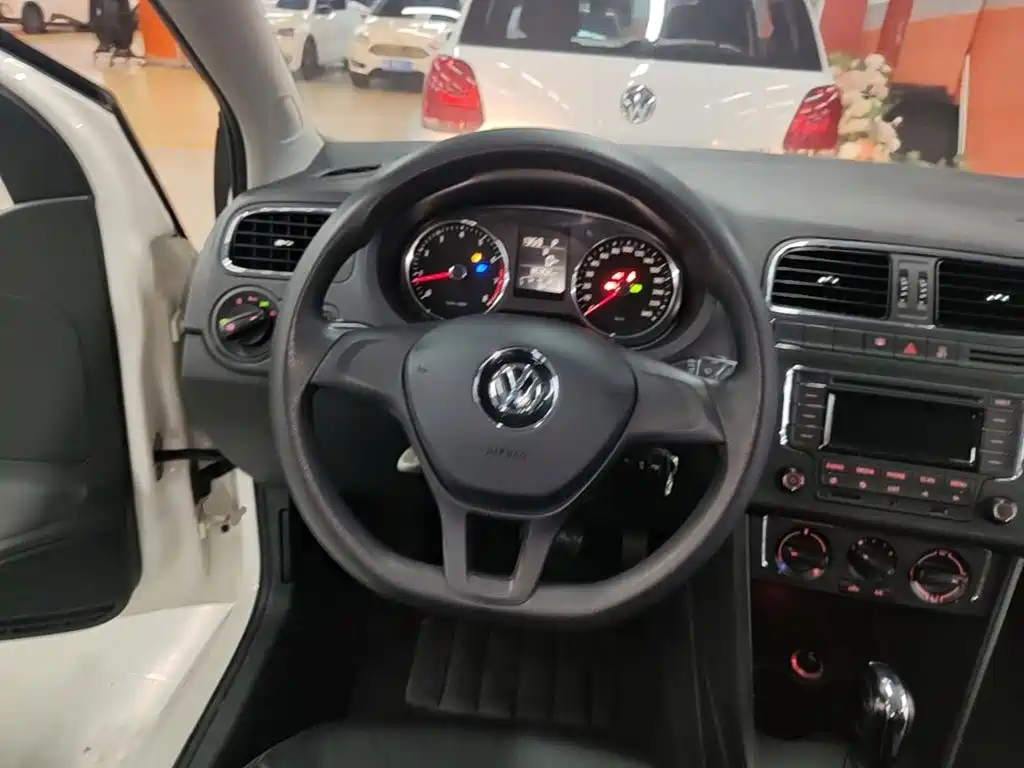 Volkswagen Polo — миниатюра 11