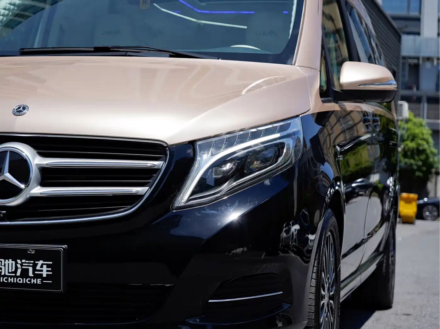 Mercedes-Benz V-Class