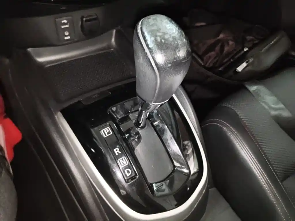 Nissan Qashqai — миниатюра 14