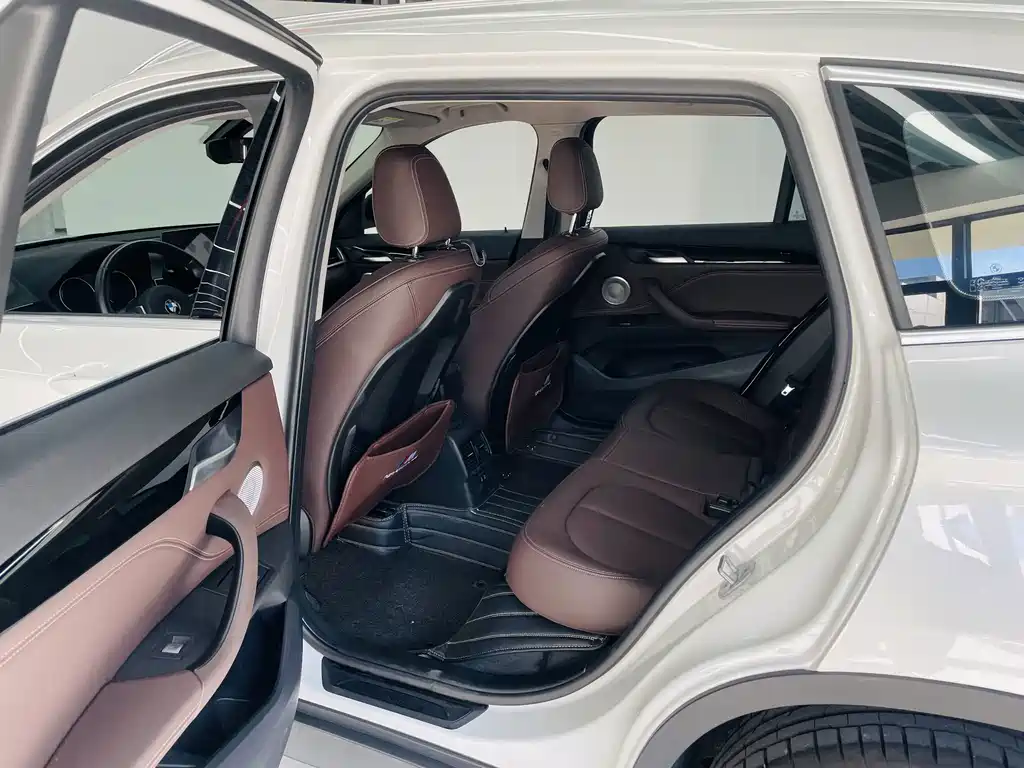 BMW X1 — миниатюра 9