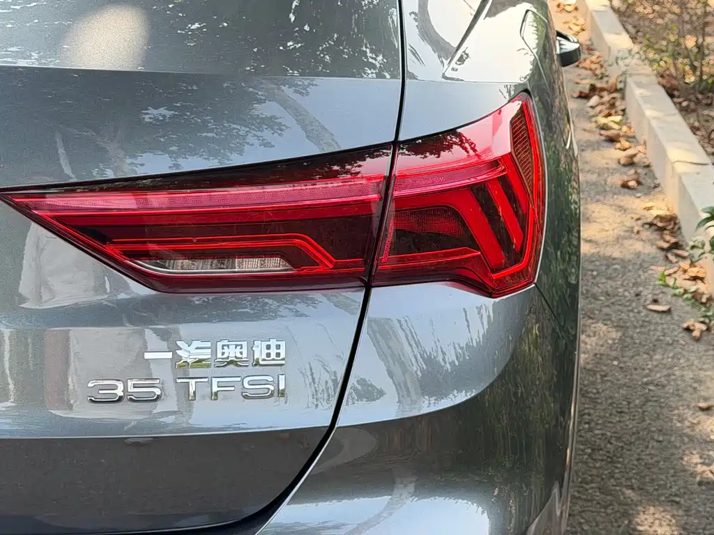 Audi Q3 — миниатюра 10