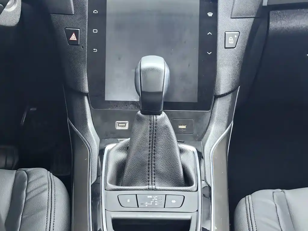 Peugeot 408 — миниатюра 13