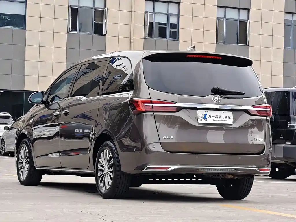 Buick GL8 — миниатюра 5
