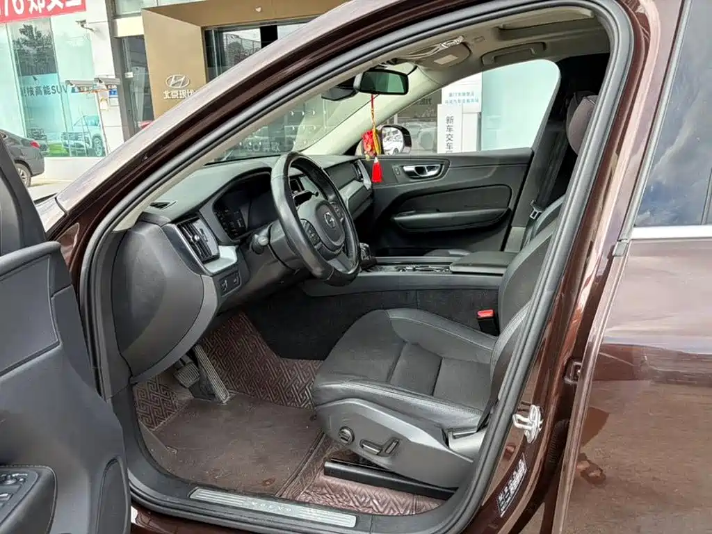 Volvo XC60 — миниатюра 4