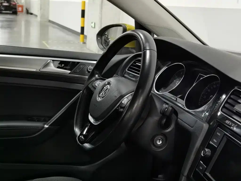 Volkswagen Golf — миниатюра 22