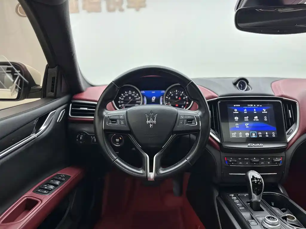 Maserati Ghibli — миниатюра 8
