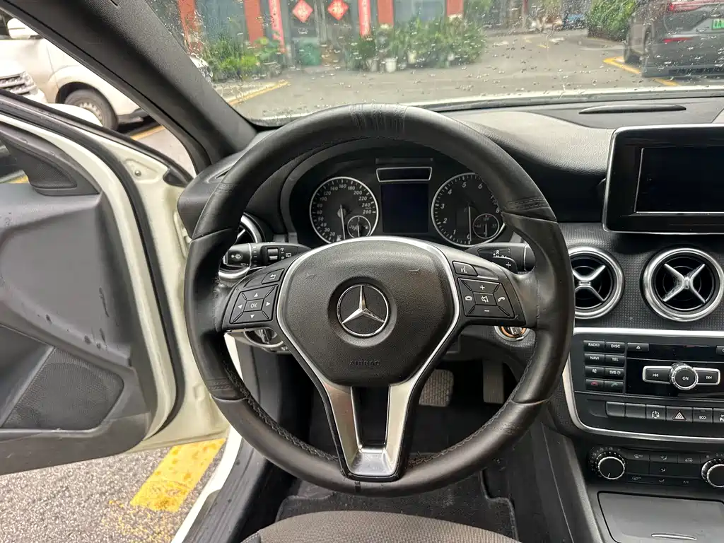 Mercedes-Benz A-Class (Import) — миниатюра 16