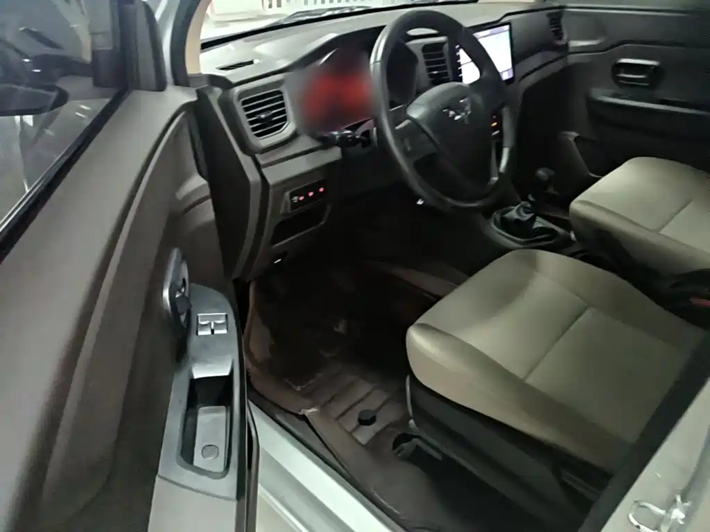 Wuling Hongguang V — миниатюра 16