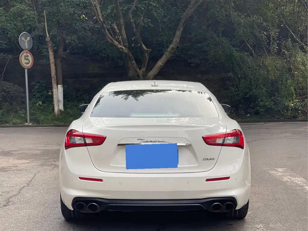 MASERATI GHIBLI