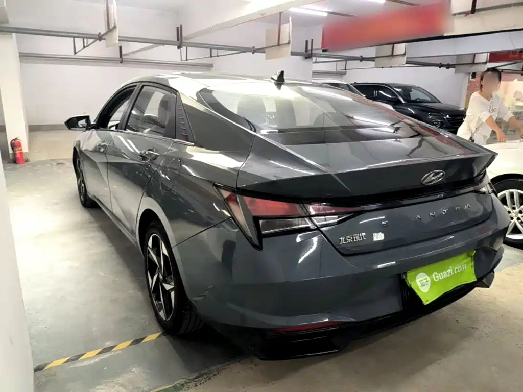Hyundai Elantra — миниатюра 5