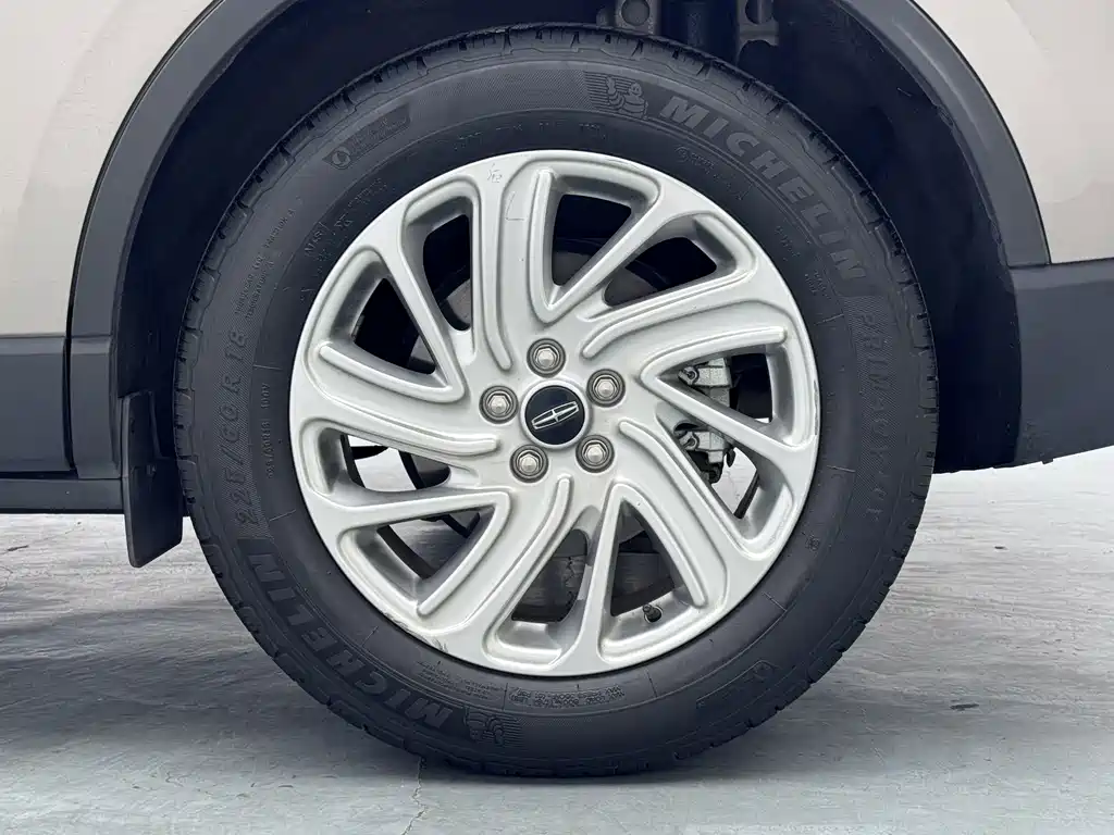 Lincoln Corsair — миниатюра 18