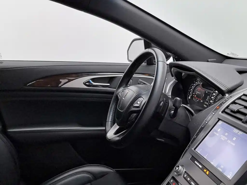 Lincoln MKZ — миниатюра 22