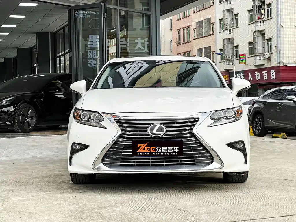 Lexus ES 200 30th Anniversary Commemorative Edition, фото 2