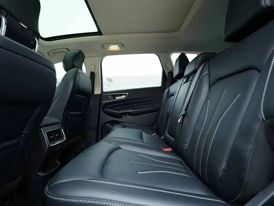 Ford Edge — миниатюра 20