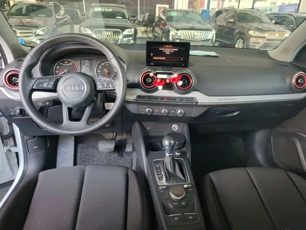 Audi Q2L — миниатюра 10
