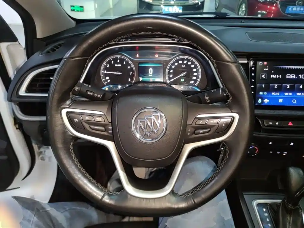 Buick Excelle — миниатюра 11