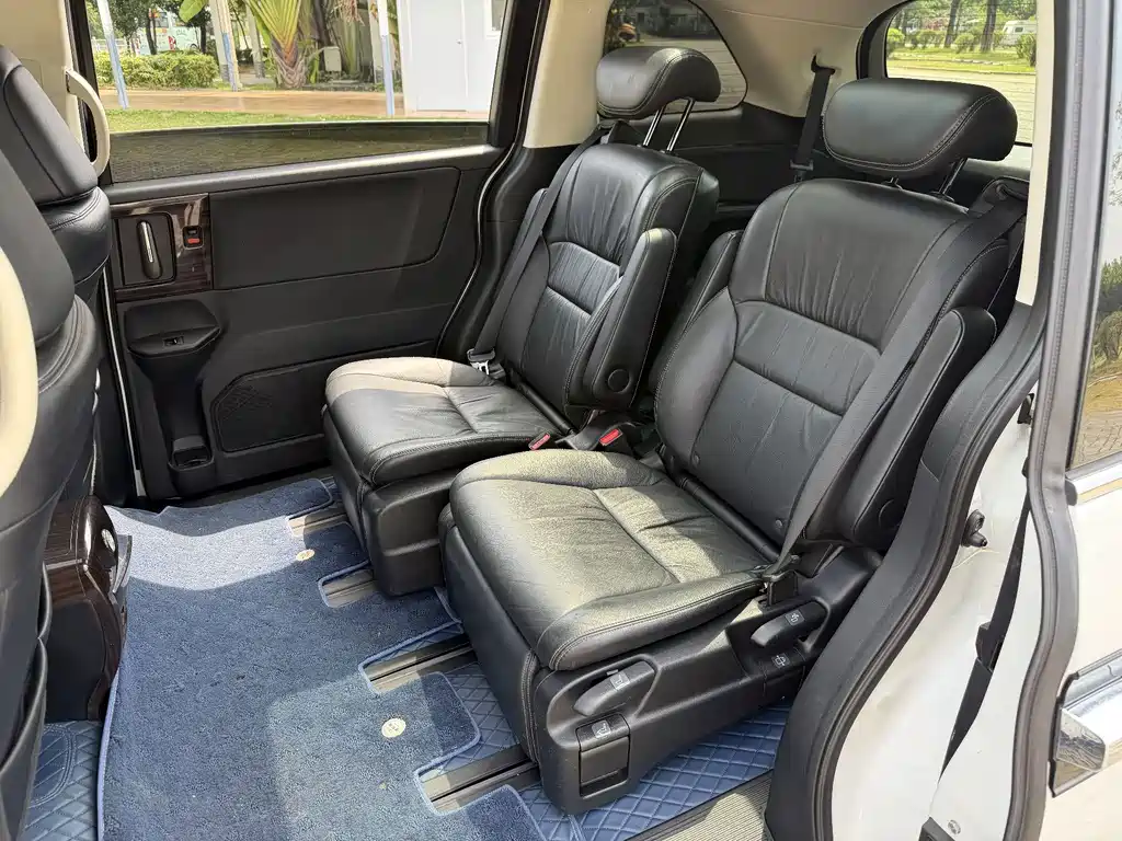 Honda Elysion — миниатюра 5
