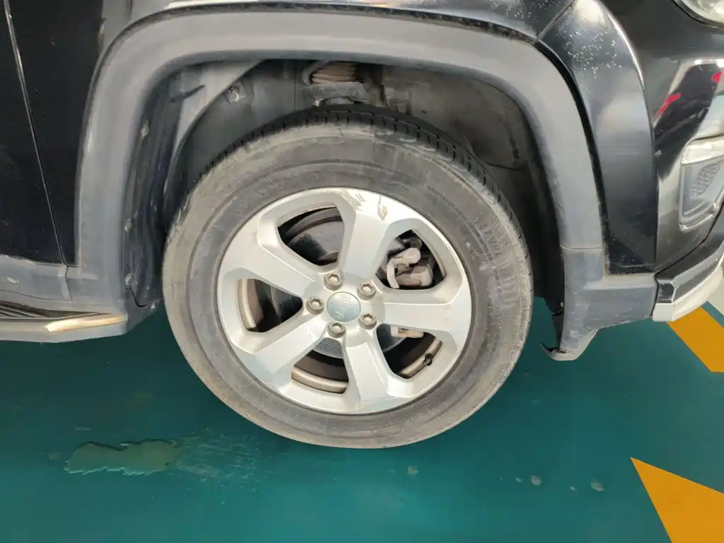 Jeep Compass — миниатюра 8