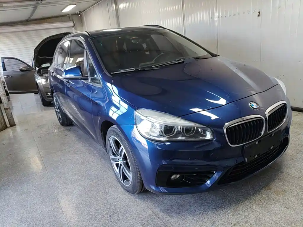 BMW 2 Series Active Tourer (Import) — миниатюра 4