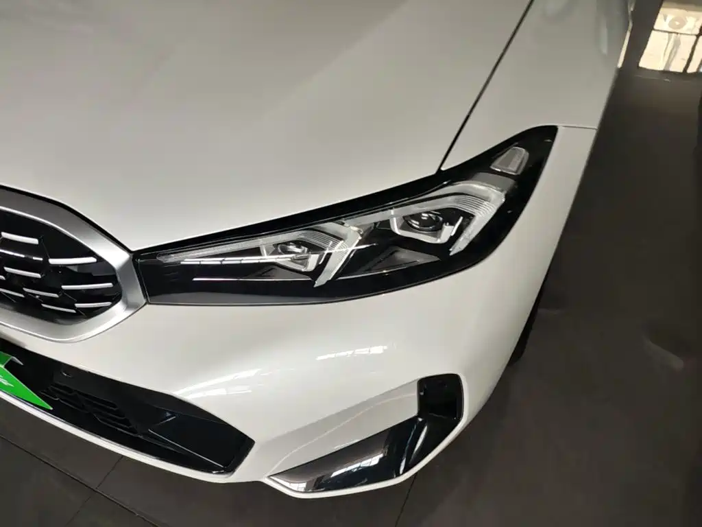 BMW 3 Series — миниатюра 24
