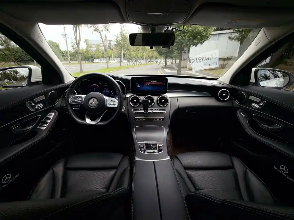 Mercedes-Benz C-Class — миниатюра 10