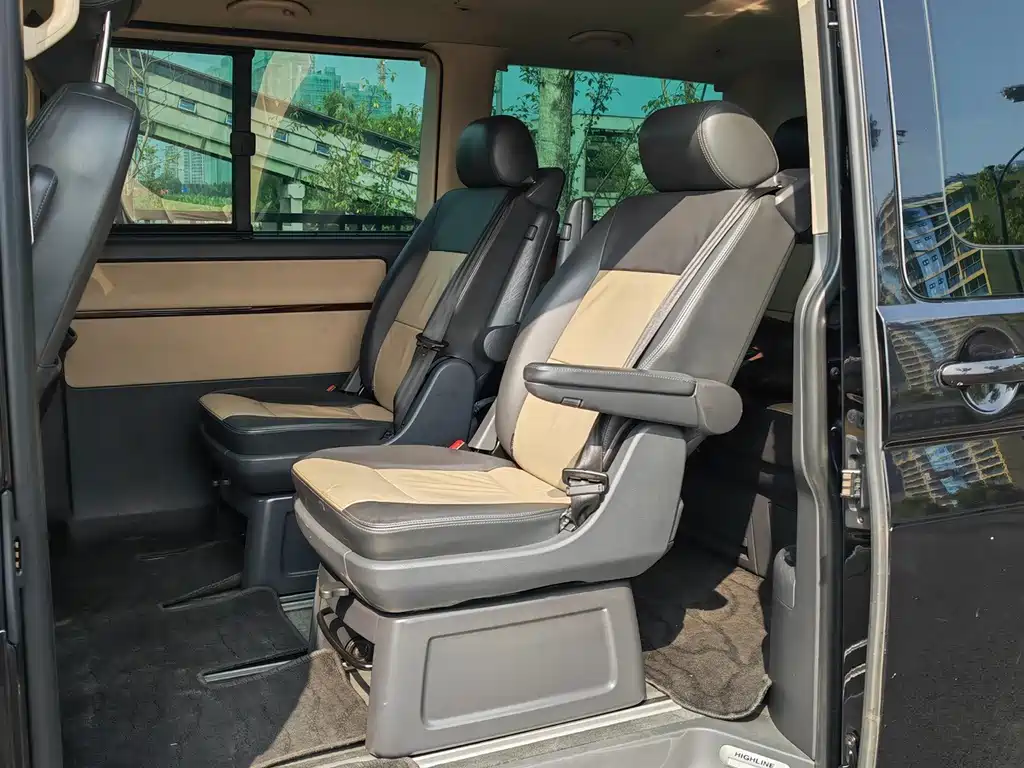 Volkswagen Multivan — миниатюра 4