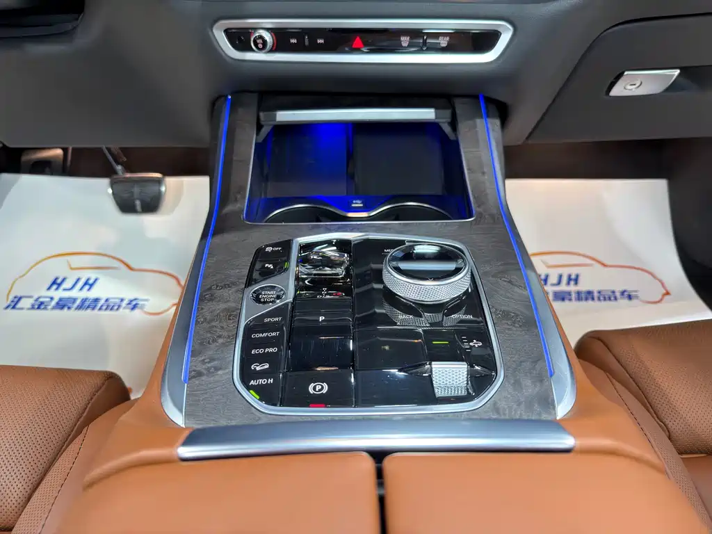 BMW X7 — миниатюра 8